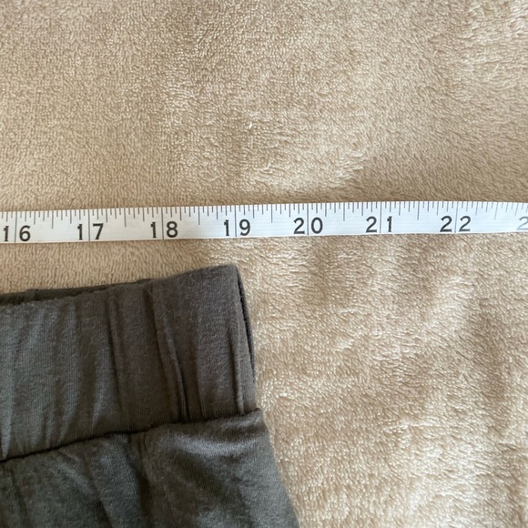 Forever 21 Plus Lightweight Comfort Jogger Pants - Size 2X - Picture 8 of 15